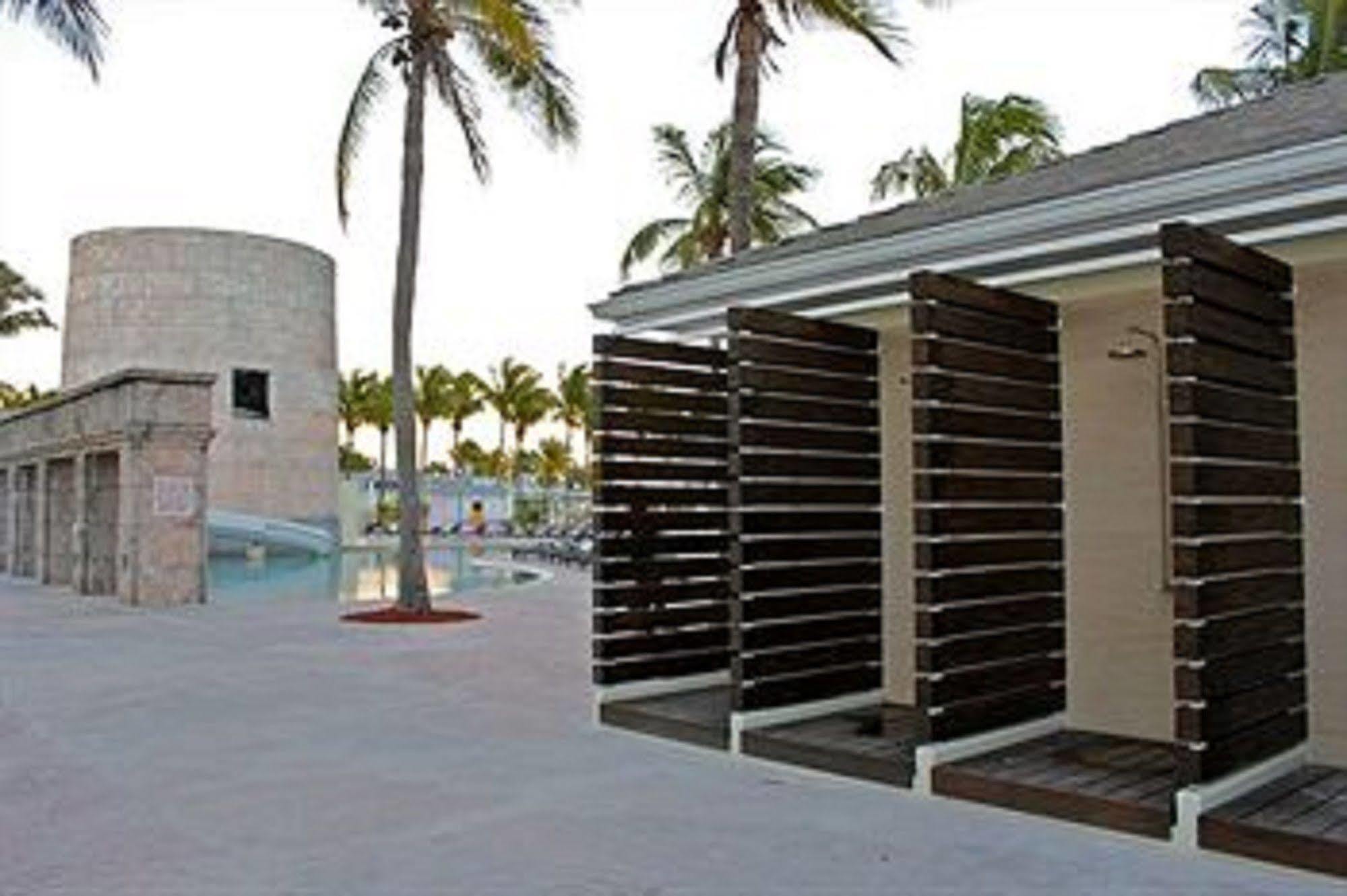 Memories Grand Bahama Hotel Freeport Bagian luar foto